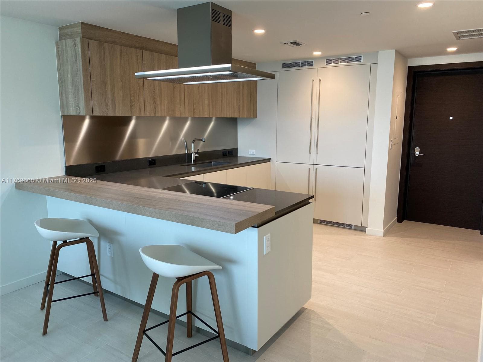 Brickell Flatiron Unit 2604 condo rented at 1000 Brickell Plz # 2604, Miami FL 33131