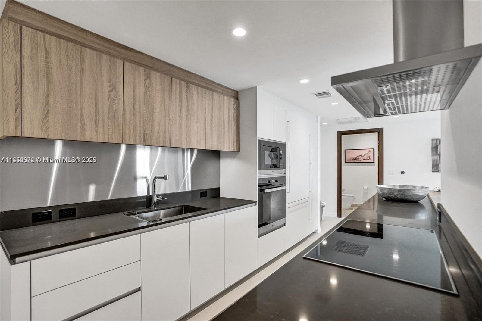 Brickell Flatiron Unit 4710 condo rented at 1000 Brickell Plz # 4710, Miami FL 33131