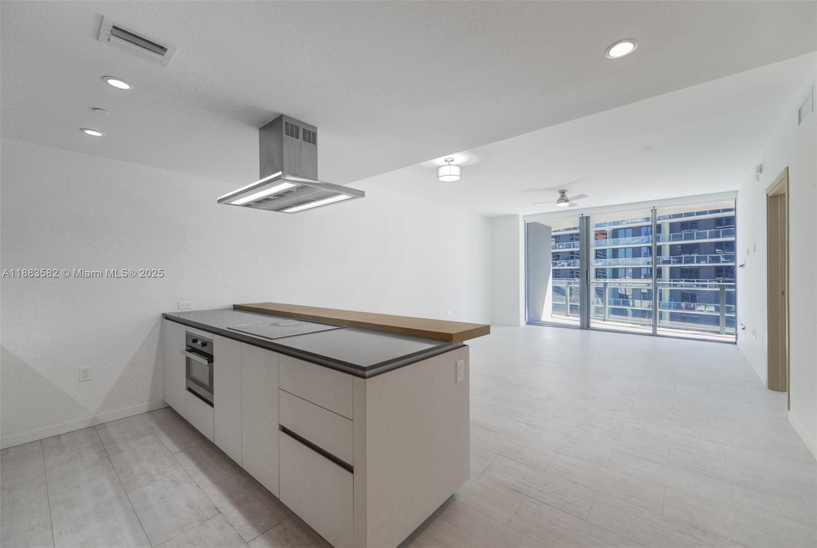 Brickell Flatiron Unit 3507 condo rented at 1000 Brickell Plz # 3507, Miami FL 33131