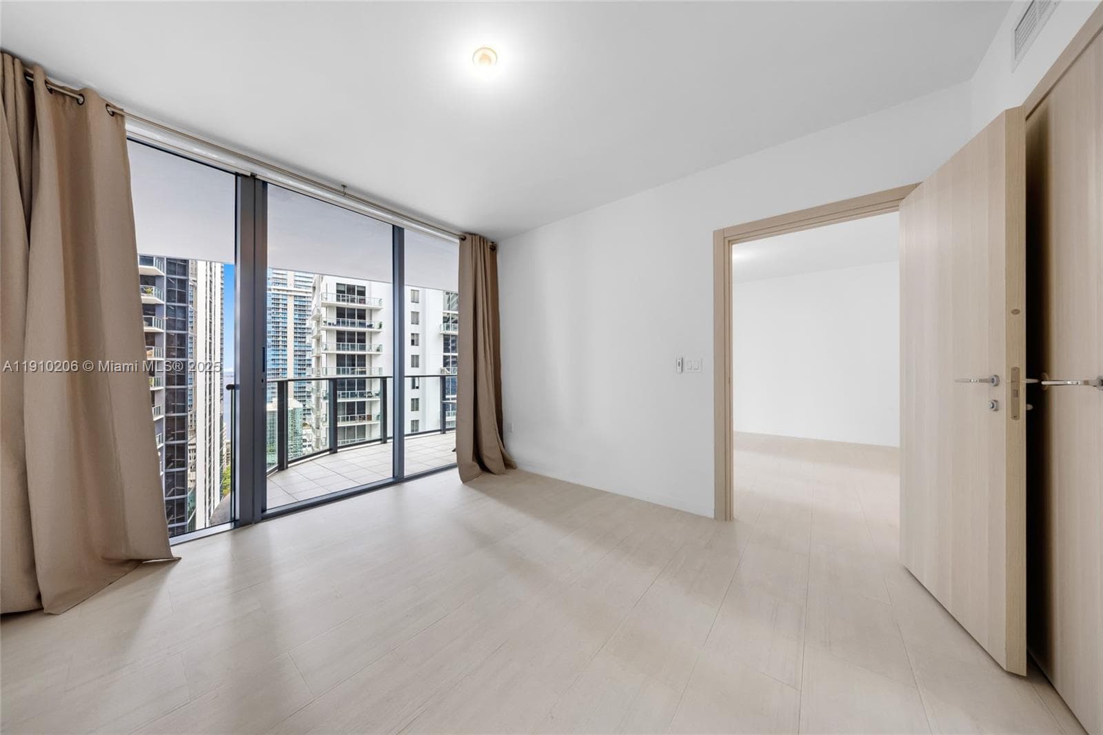 Brickell Flatiron Unit 3103 condo rented at 1000 Brickell Plz # 3103, Miami FL 33131