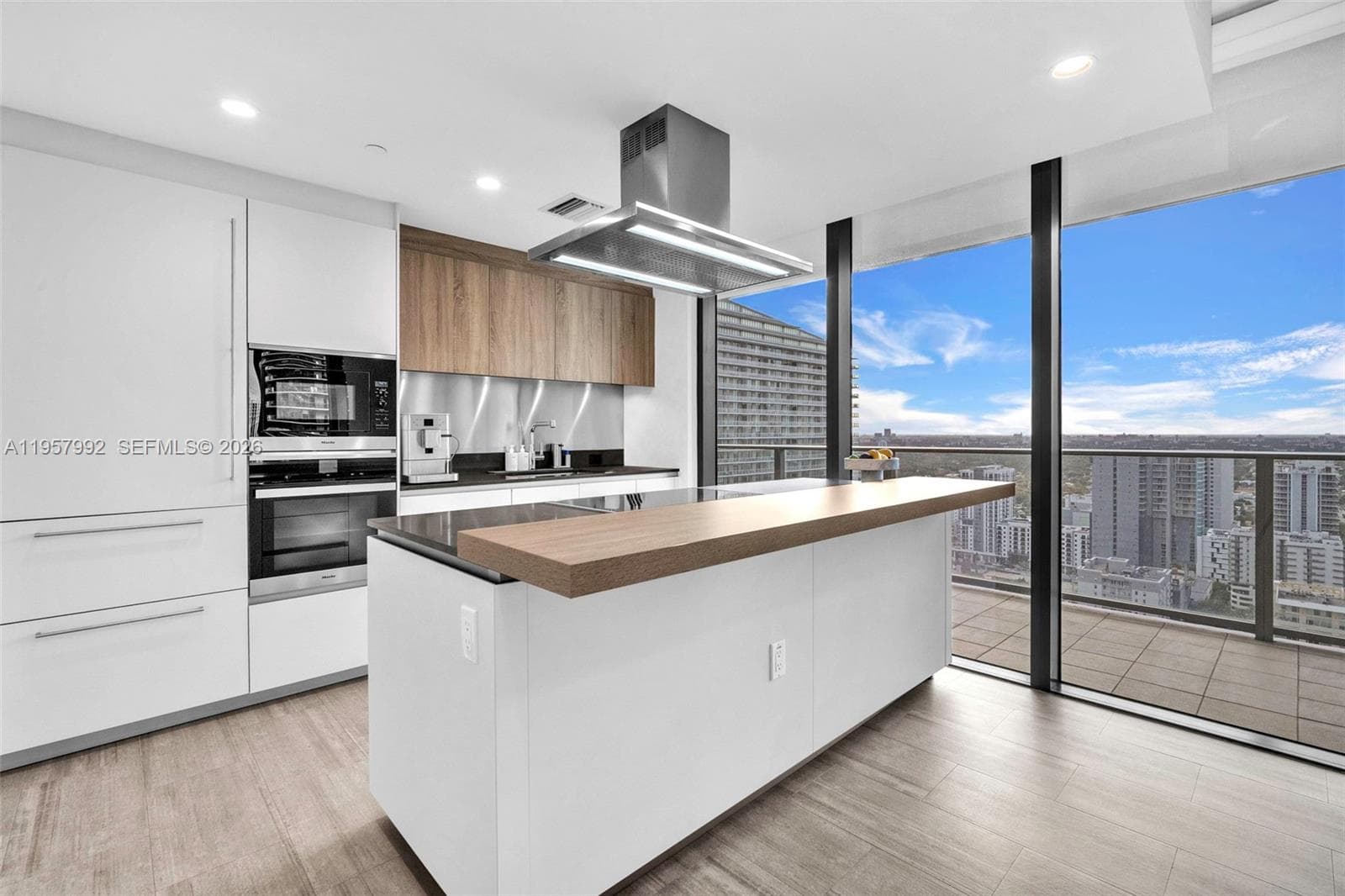 Brickell Flatiron Unit 3112 condo rented at 1000 Brickell Plz # 3112, Miami FL 33131