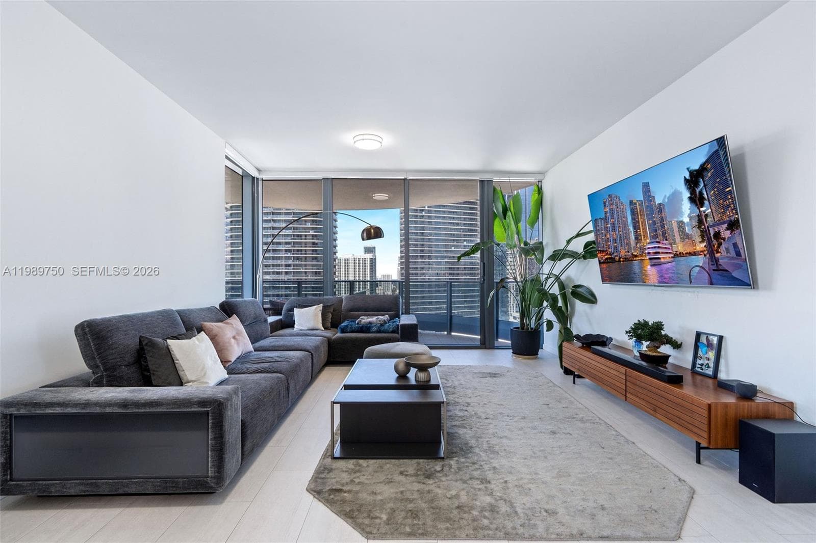 Brickell Flatiron Unit 2812 condo for sale at 1000 Brickell Plz # 2812, Miami FL 33131