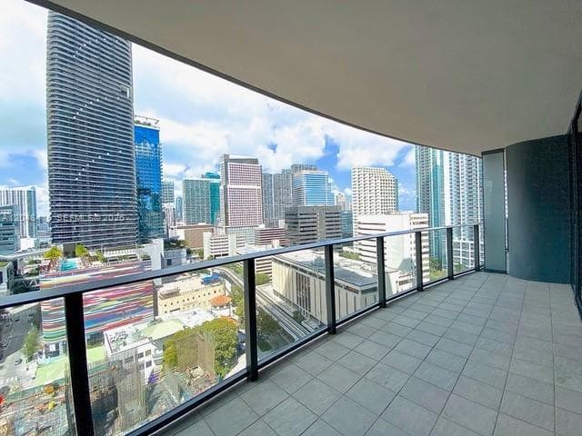 Brickell Flatiron Unit 1914 condo rented at 1000 Brickell Plaza # 1914, Miami FL 33131