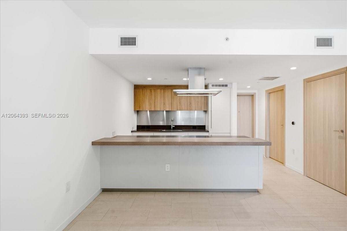 Brickell Flatiron Unit 3303 condo for rent at 1000 Brickell Plz # 3303, Miami FL 33131