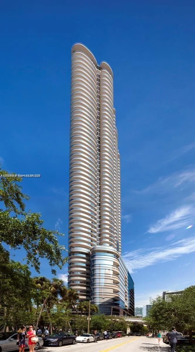 Brickell Flatiron Unit 3411 condo rented at 1000 Brickell Plz # 3411, Miami FL 33131